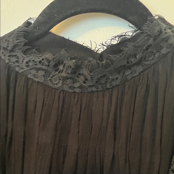 Zara Elegant Black Lace Top - Picture 5 of 5